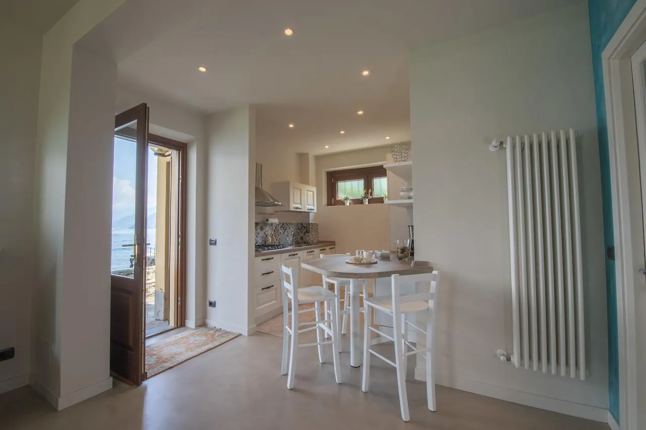 La Punta Apartment Белладжо